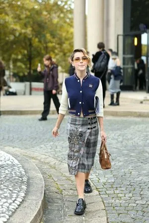 Kiernan Shipka OnlyFans Leaked Free Thumbnail Picture - #LrryONrXit