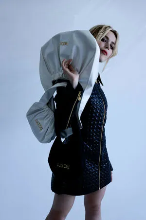 Kiernan Shipka OnlyFans Leaked Free Thumbnail Picture - #UFnPIbkx4F