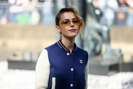 Kiernan Shipka OnlyFans Leaked Free Thumbnail Picture - #aXFBY6b852