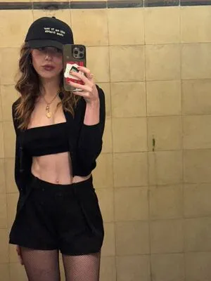 Kiernan Shipka OnlyFans Leaked Free Thumbnail Picture - #bYB1xH1ByM