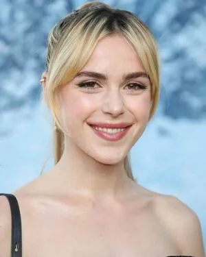 Kiernan Shipka OnlyFans Leaked Free Thumbnail Picture - #naSTnhmuyv