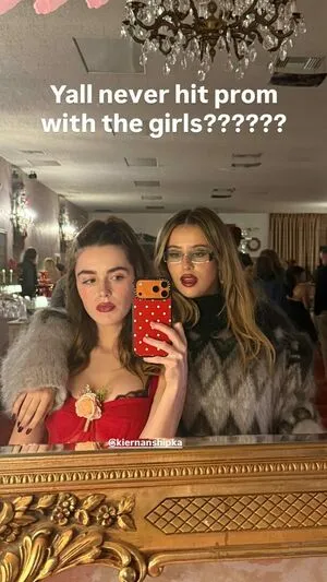 Kiernan Shipka OnlyFans Leaked Free Thumbnail Picture - #oglffpKono