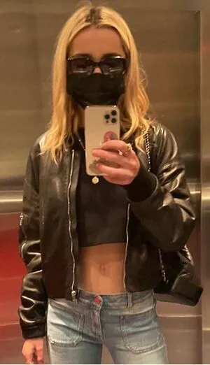 Kiernan Shipka OnlyFans Leaked Free Thumbnail Picture - #sextj9wy2n