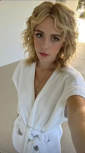 Kiernan Shipka OnlyFans Leaked Free Thumbnail Picture - #uJWKG48G7l