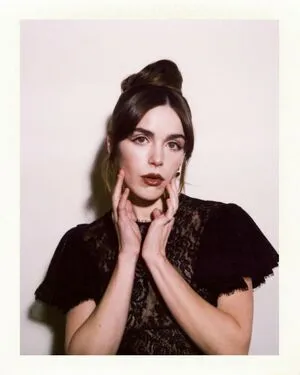 Kiernan Shipka OnlyFans Leaked Free Thumbnail Picture - #xKViunEsiA