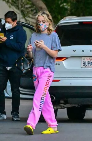 Kiernan Shipka OnlyFans Leaked Free Thumbnail Picture - #yc8Gg0Wchh