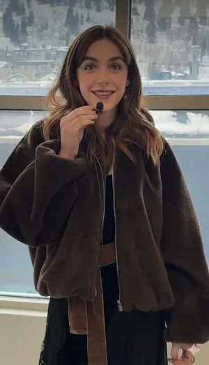 Kiernan Shipka OnlyFans Leaked Free Thumbnail Picture - #zq8HB9HXdl