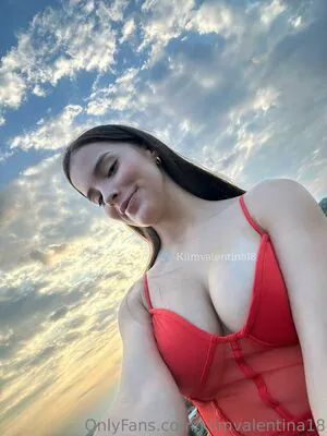 Kiimvalentina18 OnlyFans Leaked Free Thumbnail Picture - #8qUTNXFaof