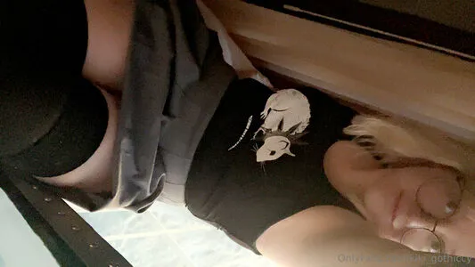 Kiki Gothiccy OnlyFans Leaked Free Thumbnail Picture - #euUnmoBZ1v