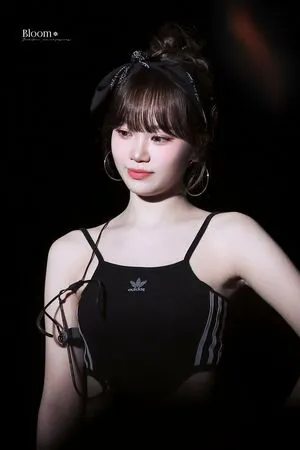 Kim Chaewon OnlyFans Leaked Free Thumbnail Picture - #0l2TVqEIV2