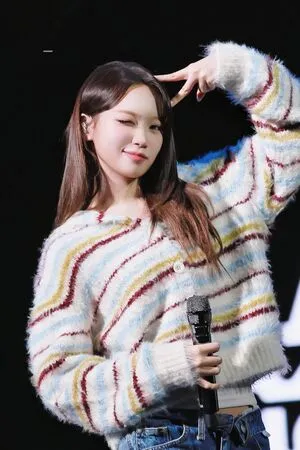 Kim Chaewon OnlyFans Leaked Free Thumbnail Picture - #1fLCxF3BIk