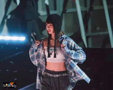 Kim Chaewon OnlyFans Leaked Free Thumbnail Picture - #2bCXwCFOR1