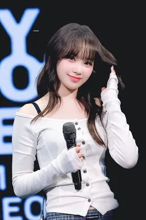 Kim Chaewon OnlyFans Leaked Free Thumbnail Picture - #4kjpviPa0n