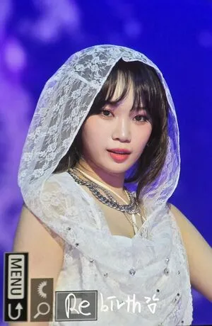 Kim Chaewon OnlyFans Leaked Free Thumbnail Picture - #4yloI2yDve