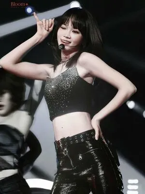 Kim Chaewon OnlyFans Leaked Free Thumbnail Picture - #5cGivSfUr1