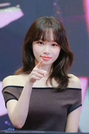 Kim Chaewon OnlyFans Leaked Free Thumbnail Picture - #8BbP0y6TG2