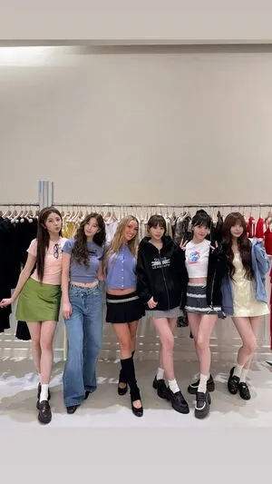 Kim Chaewon OnlyFans Leaked Free Thumbnail Picture - #9BBOB8AsgP