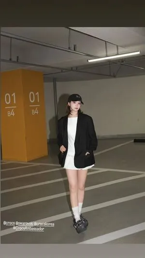 Kim Chaewon OnlyFans Leaked Free Thumbnail Picture - #9TbnNdj2ED