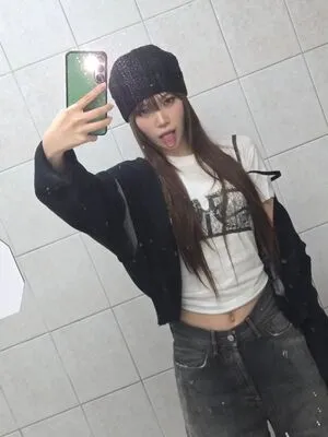 Kim Chaewon OnlyFans Leaked Free Thumbnail Picture - #AvC1CLZ5I4