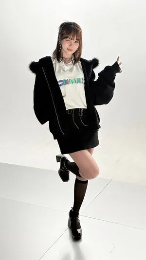 Kim Chaewon OnlyFans Leaked Free Thumbnail Picture - #AysLKqt1Ok