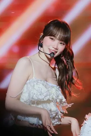 Kim Chaewon OnlyFans Leaked Free Thumbnail Picture - #CMEYuBjK86