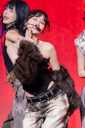 Kim Chaewon OnlyFans Leaked Free Thumbnail Picture - #CP5lq6twyZ