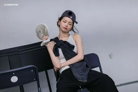 Kim Chaewon OnlyFans Leaked Free Thumbnail Picture - #CwIIlvAJIL