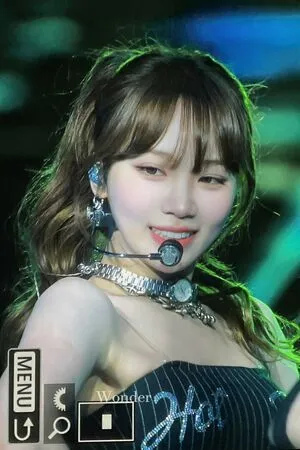 Kim Chaewon OnlyFans Leaked Free Thumbnail Picture - #DrXv4g8OkC