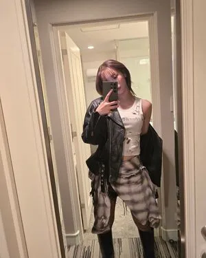 Kim Chaewon OnlyFans Leaked Free Thumbnail Picture - #EFuMWuN6kK