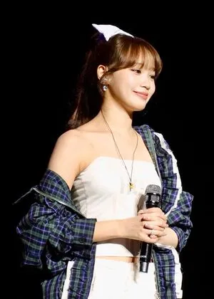 Kim Chaewon OnlyFans Leaked Free Thumbnail Picture - #F628DNUFAY