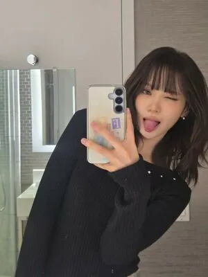 Kim Chaewon OnlyFans Leaked Free Thumbnail Picture - #FRoyGAt1af