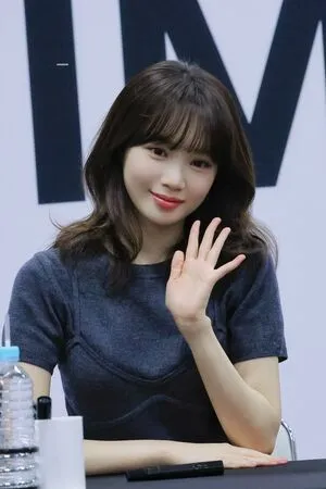 Kim Chaewon OnlyFans Leaked Free Thumbnail Picture - #Go0Ct5Qtd5