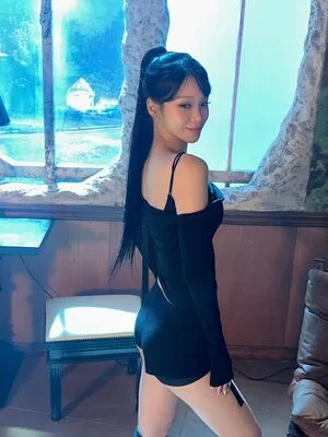 Kim Chaewon OnlyFans Leaked Free Thumbnail Picture - #K25XSluS28