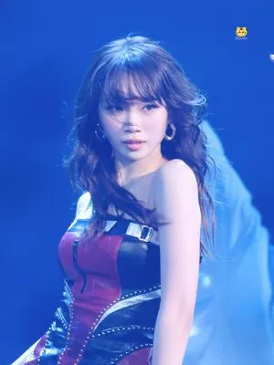 Kim Chaewon OnlyFans Leaked Free Thumbnail Picture - #LKPFsf2an9