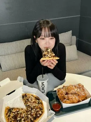 Kim Chaewon OnlyFans Leaked Free Thumbnail Picture - #MNNRniKyWU