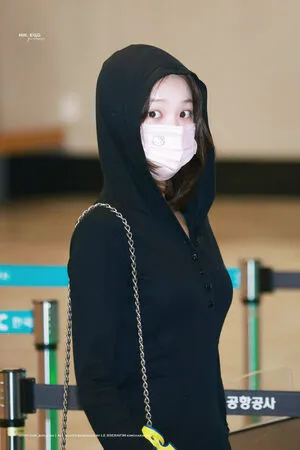 Kim Chaewon OnlyFans Leaked Free Thumbnail Picture - #Mq9SkpwIAv