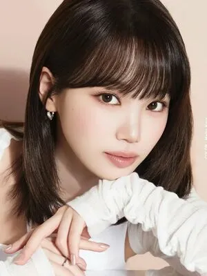 Kim Chaewon OnlyFans Leaked Free Thumbnail Picture - #OXQLSi8L5w