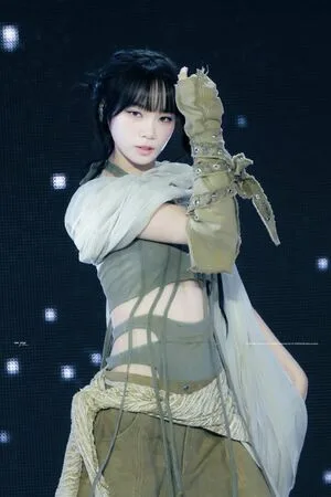 Kim Chaewon OnlyFans Leaked Free Thumbnail Picture - #T595pgGwAB