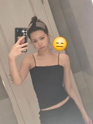 Kim Chaewon OnlyFans Leaked Free Thumbnail Picture - #W6XPUxHFvl