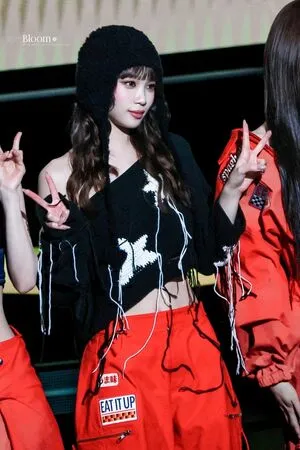 Kim Chaewon OnlyFans Leaked Free Thumbnail Picture - #W9CU10tB4I