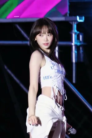 Kim Chaewon OnlyFans Leaked Free Thumbnail Picture - #WdlcFQvumg