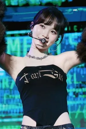 Kim Chaewon OnlyFans Leaked Free Thumbnail Picture - #Y5zWSQ1B0M