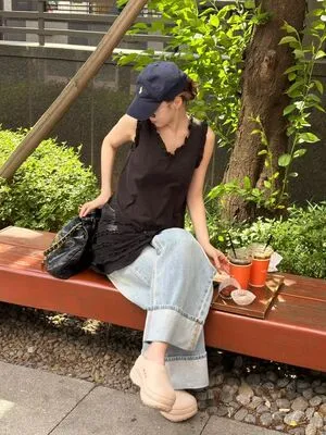 Kim Chaewon OnlyFans Leaked Free Thumbnail Picture - #YRaOhf7g53