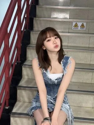Kim Chaewon OnlyFans Leaked Free Thumbnail Picture - #ZFVZh42urw