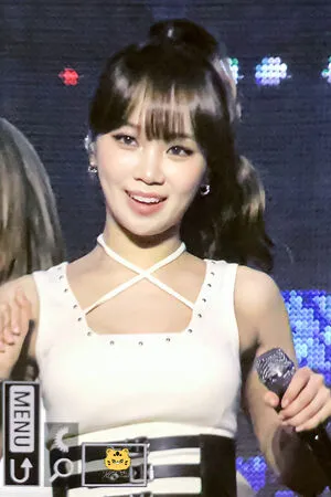 Kim Chaewon OnlyFans Leaked Free Thumbnail Picture - #bk3n9ED4JH