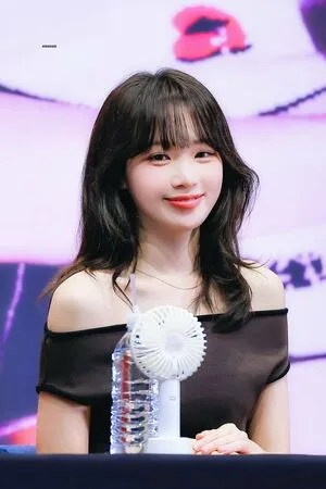 Kim Chaewon OnlyFans Leaked Free Thumbnail Picture - #cODigeEk9m