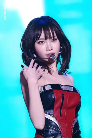 Kim Chaewon OnlyFans Leaked Free Thumbnail Picture - #gdVJMNjC57