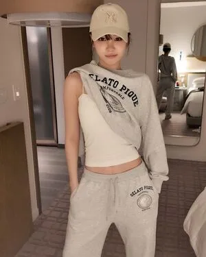 Kim Chaewon OnlyFans Leaked Free Thumbnail Picture - #iEH2X7XTLW