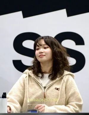 Kim Chaewon OnlyFans Leaked Free Thumbnail Picture - #lU67IYAemI
