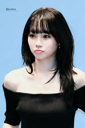 Kim Chaewon OnlyFans Leaked Free Thumbnail Picture - #ogckdvOZvN